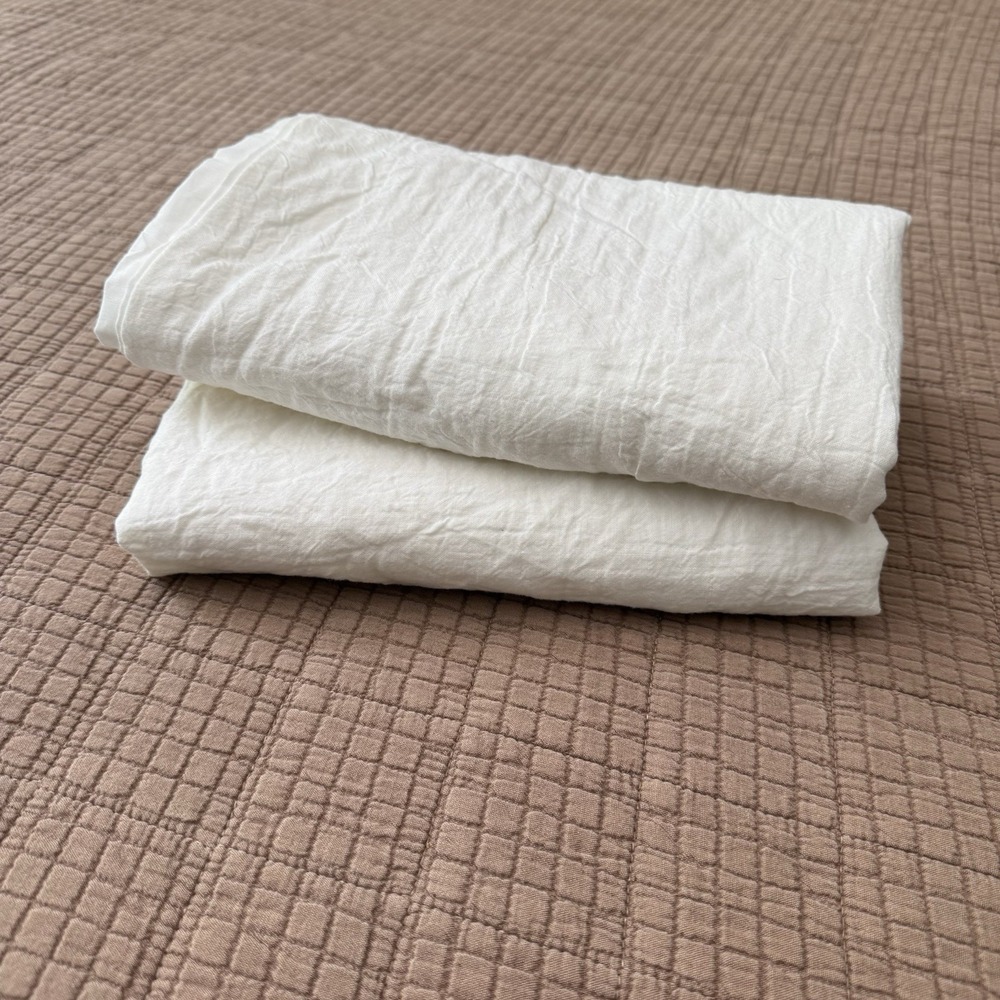 Tahari Home Rosie King Pillow Shams Pair White Crinkle Cotton Gauze Boho NWOT